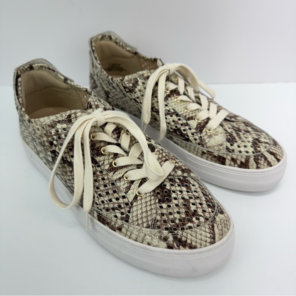 Vince Camuto size 10 Women’s Karshey Snake Print Lace Up Platform Sneakers - Picture 1 of 8